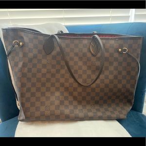 Authentic Louis Vuitton Neverfull GM tote bag largest size! In good condition!